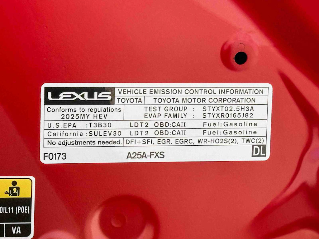 Thumbnail: 2025 Lexus ES - 17
