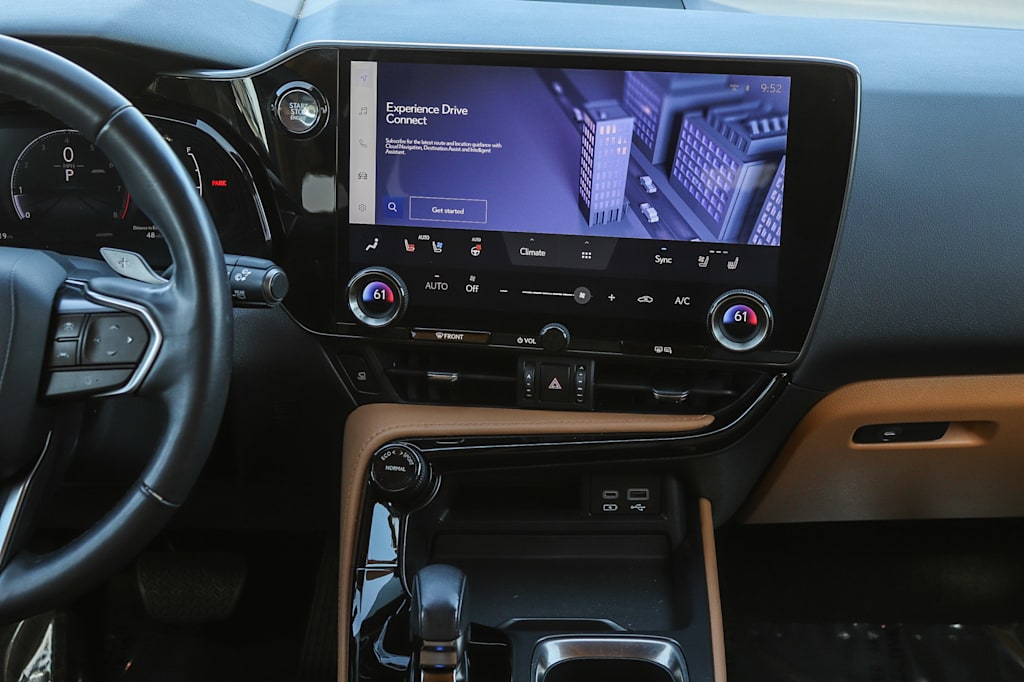 Thumbnail: 2024 Lexus ES - 13