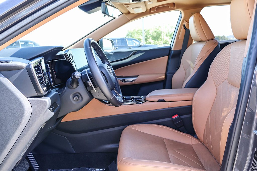 Thumbnail: 2024 Lexus ES - 11
