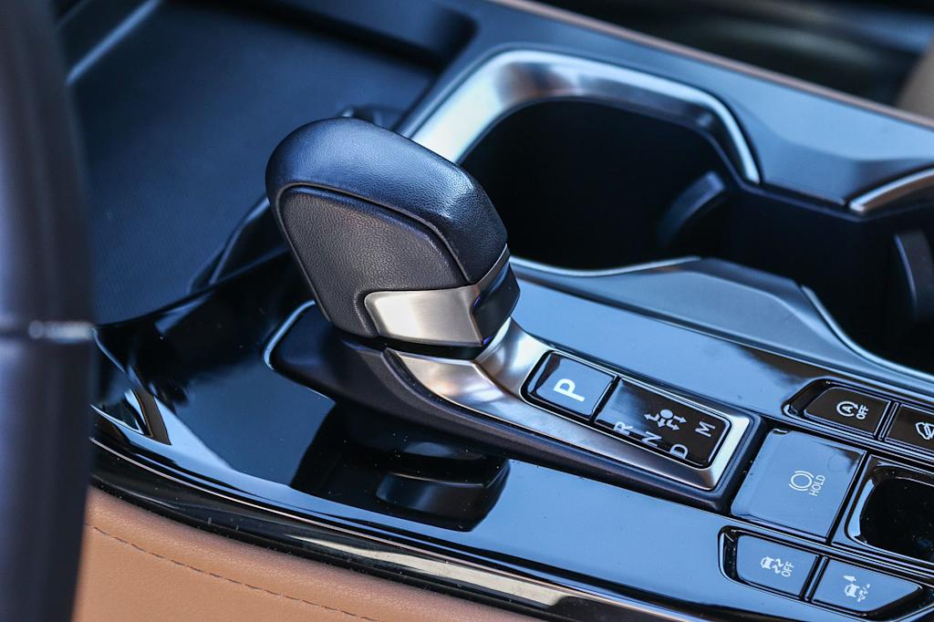 Thumbnail: 2024 Lexus ES - 14