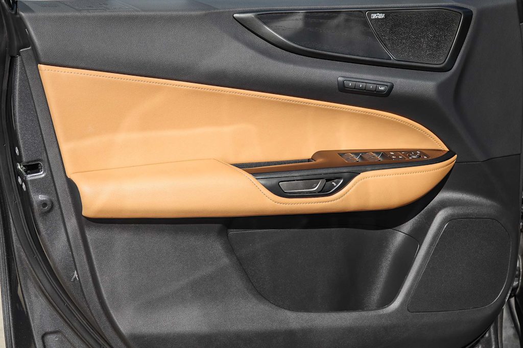 Thumbnail: 2024 Lexus ES - 28