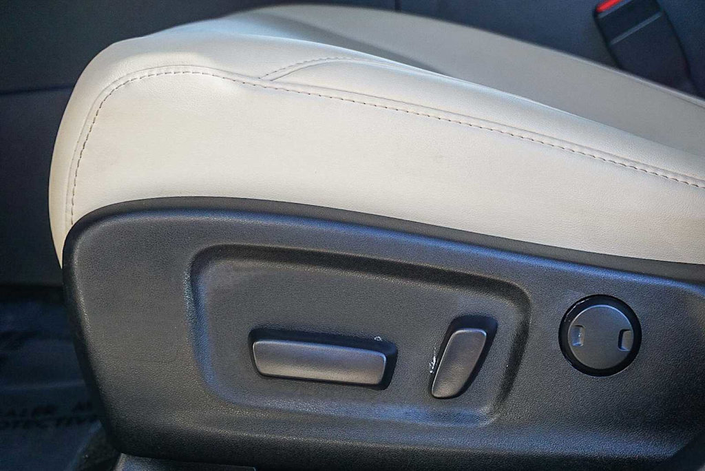 Thumbnail: 2022 Lexus RX - 31