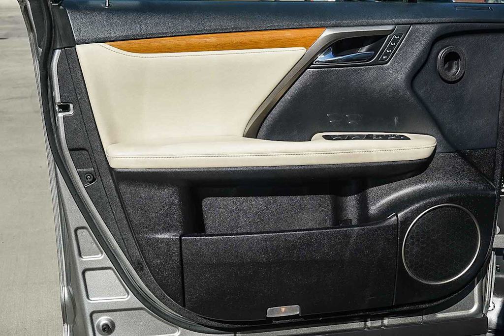 Thumbnail: 2022 Lexus RX - 32