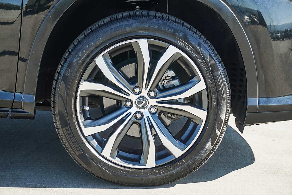 Thumbnail: 2019 Lexus RX - 6