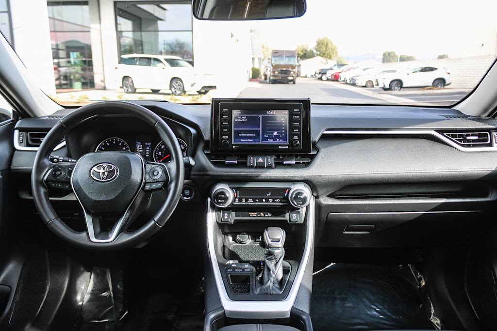 2021 Toyota RAV4 XLE Premium 2