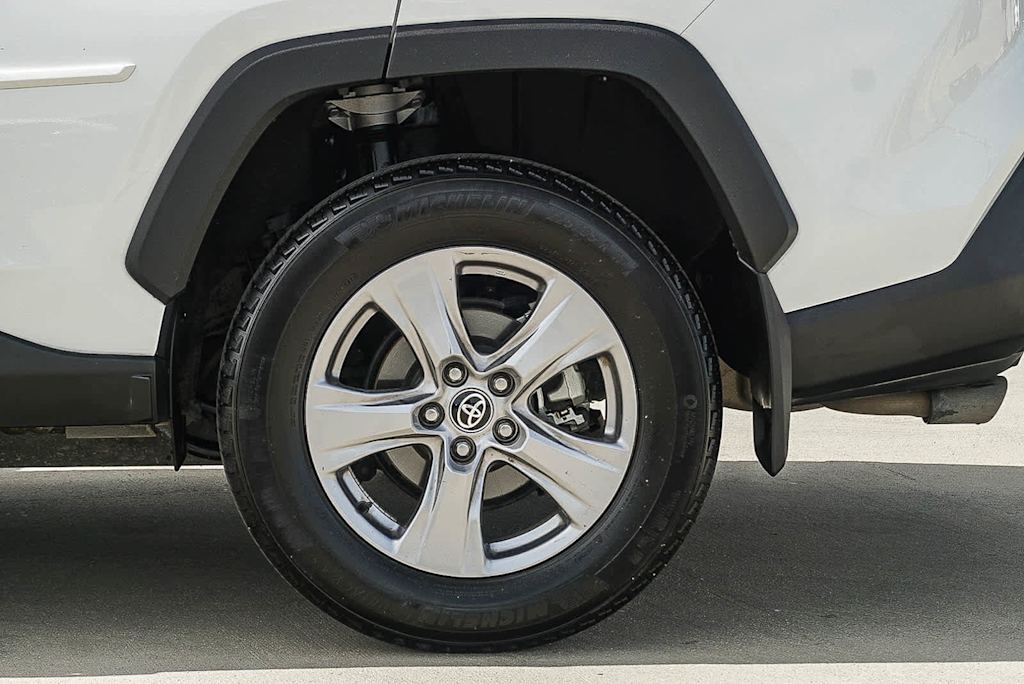 Thumbnail: 2025 Toyota RAV4 - 23