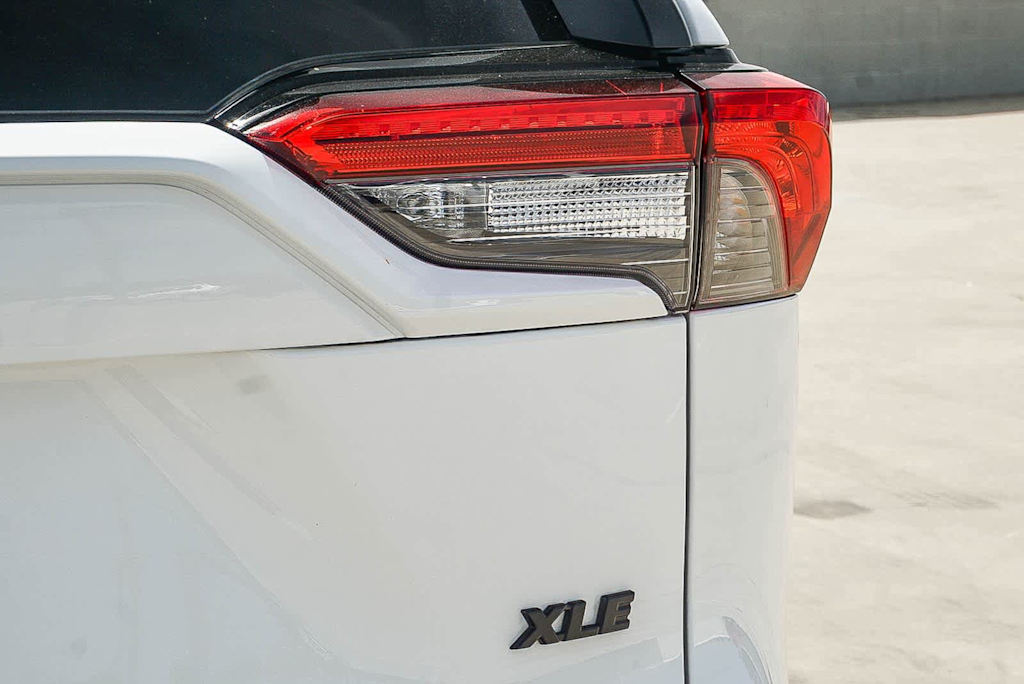 Thumbnail: 2025 Toyota RAV4 - 25