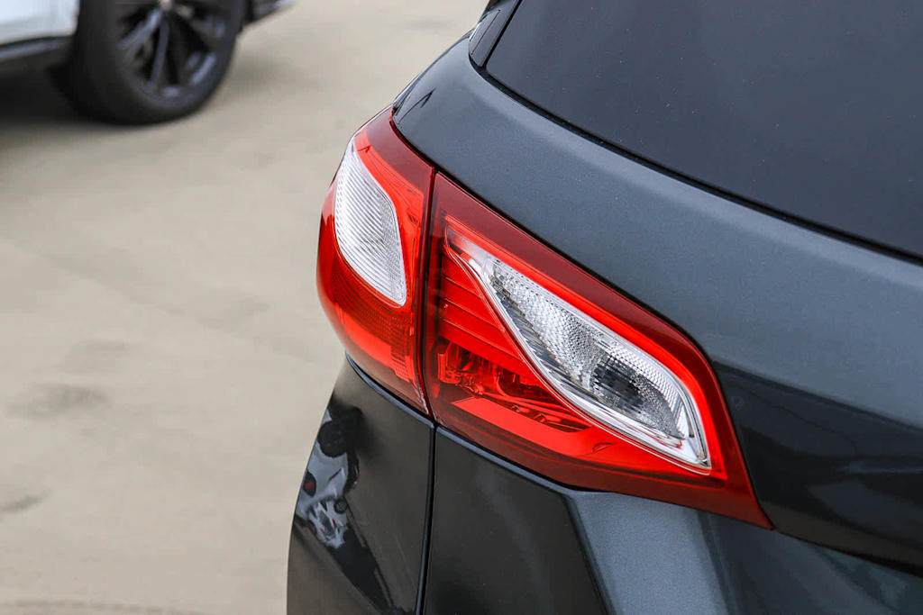 Thumbnail: 2020 Chevrolet Equinox - 23