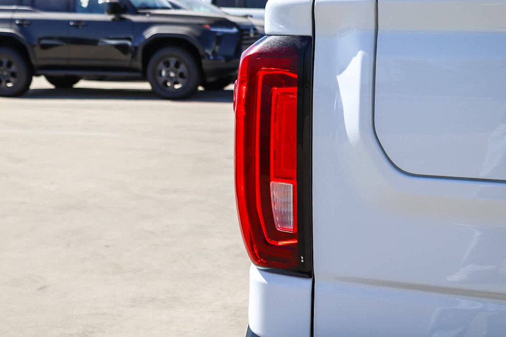 Thumbnail: 2022 GMC Sierra 1500 - 25