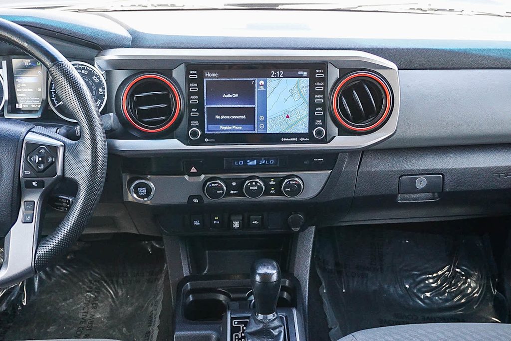 Thumbnail: 2023 Toyota Tacoma - 8