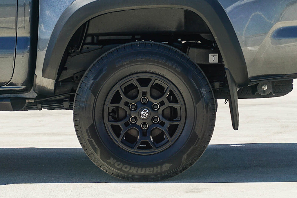 Thumbnail: 2023 Toyota Tacoma - 22