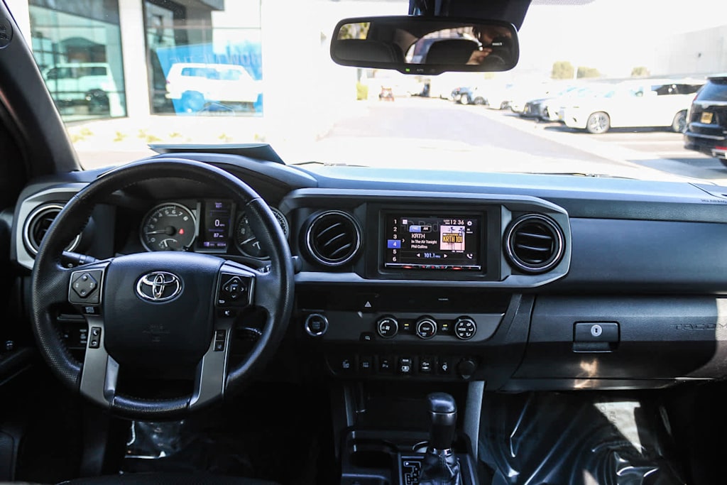 2019 Toyota Tacoma TRD Sport 2