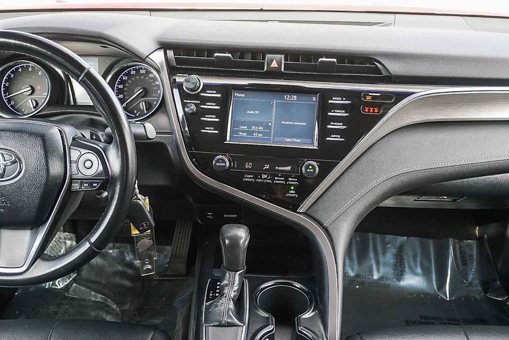 Thumbnail: 2018 Toyota Camry - 8