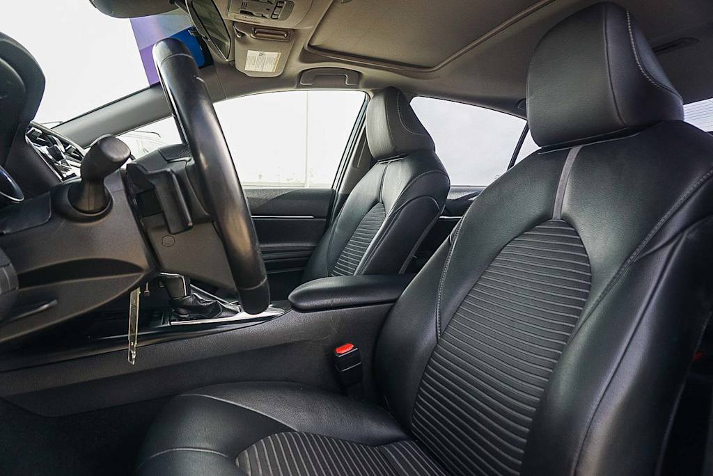 Thumbnail: 2018 Toyota Camry - 10