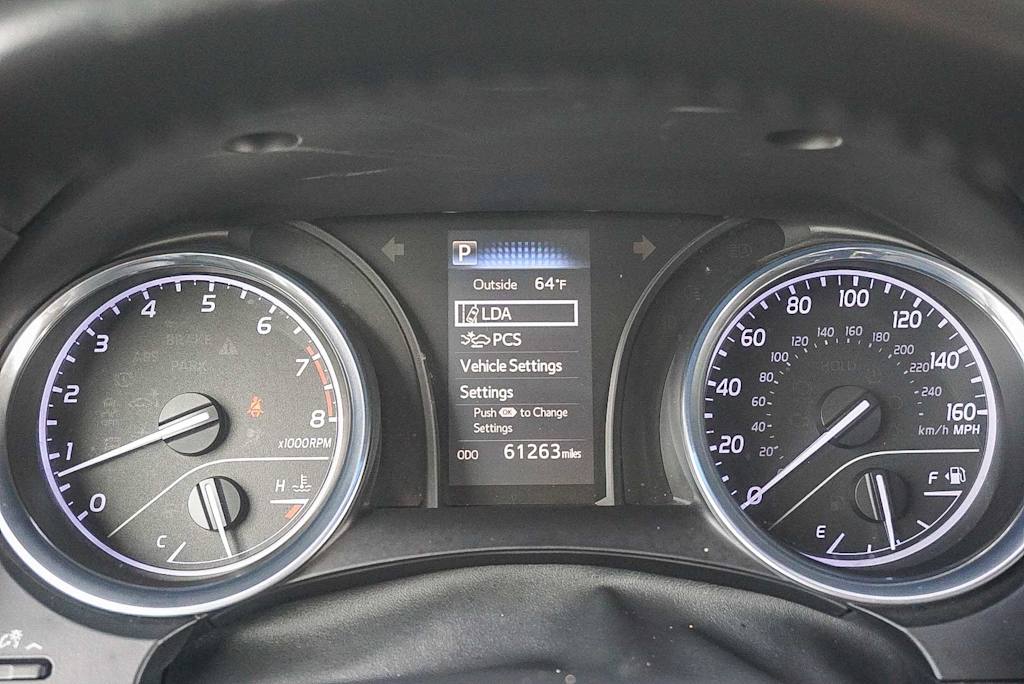 Thumbnail: 2018 Toyota Camry - 15