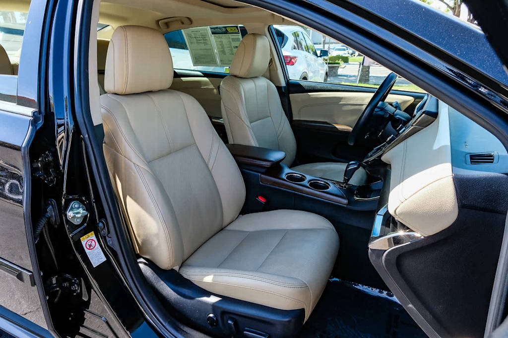 2017 Toyota Avalon Limited 10