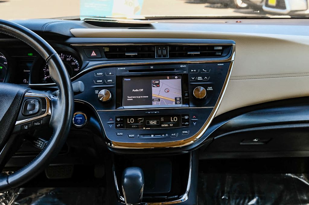 2017 Toyota Avalon Limited 12