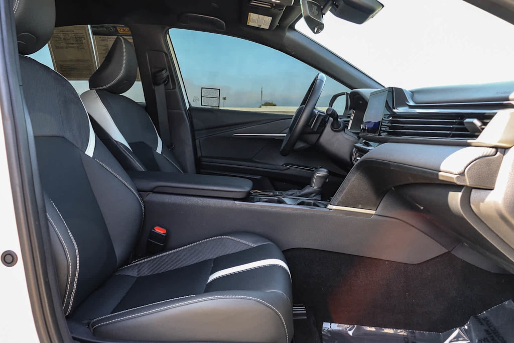 Thumbnail: 2025 Toyota Camry - 9