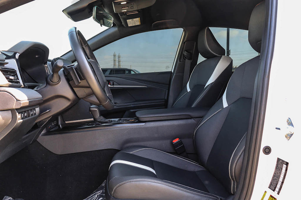 Thumbnail: 2025 Toyota Camry - 10