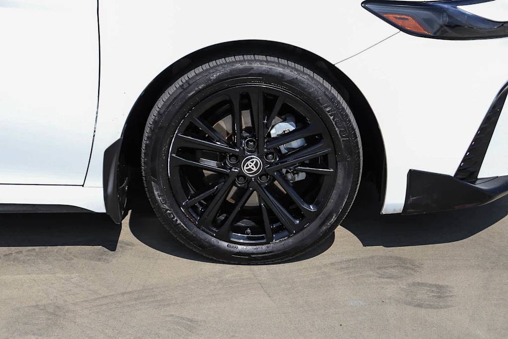 Thumbnail: 2025 Toyota Camry - 6