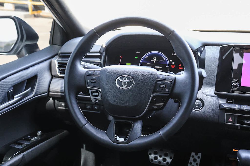 Thumbnail: 2025 Toyota Camry - 8