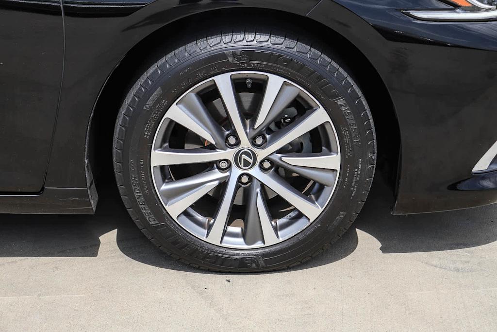 Thumbnail: 2019 Lexus ES - 7