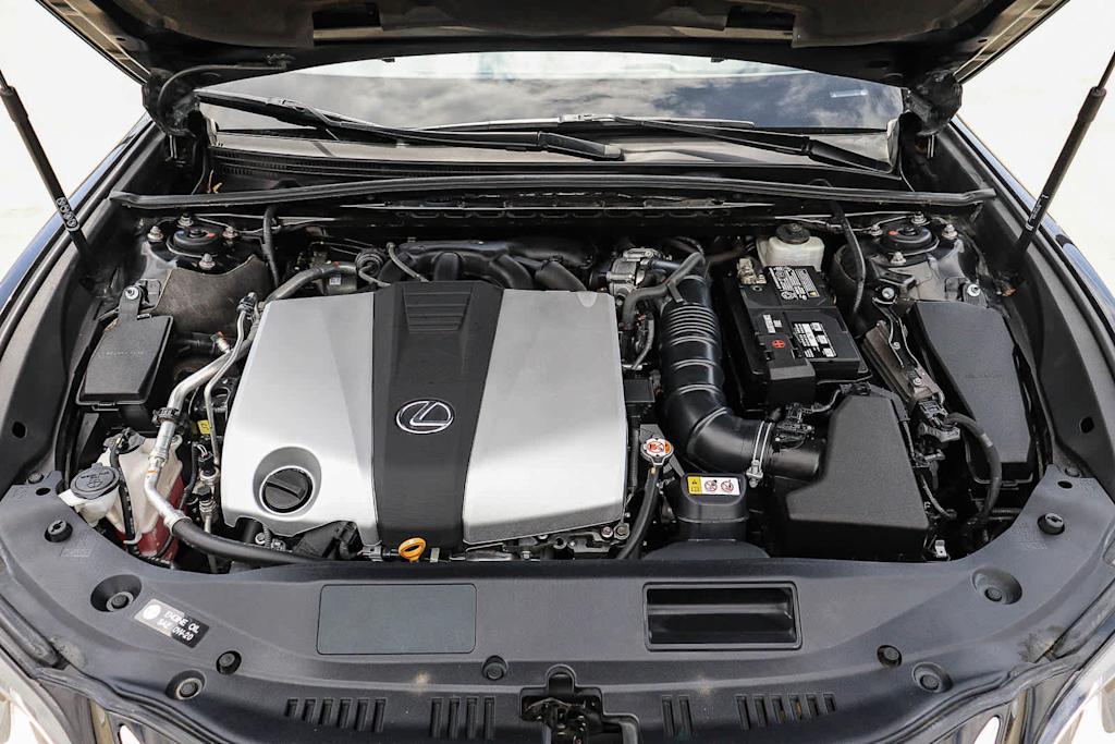Thumbnail: 2019 Lexus ES - 8