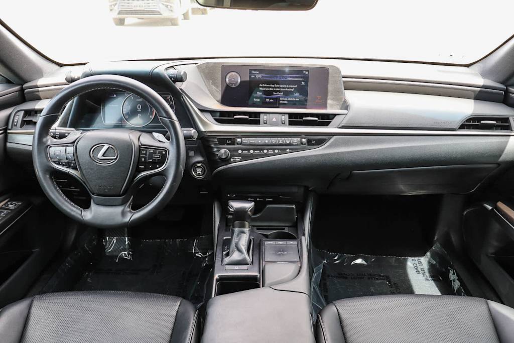 Thumbnail: 2019 Lexus ES - 2