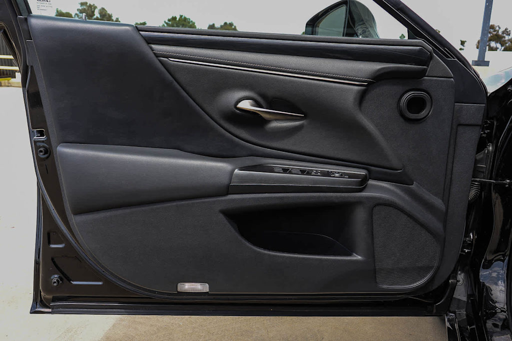 Thumbnail: 2019 Lexus ES - 27