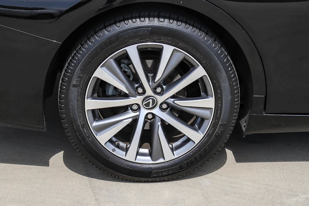 Thumbnail: 2019 Lexus ES - 22