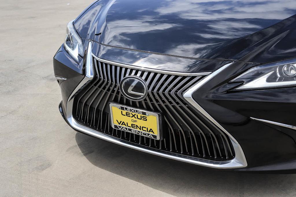 Thumbnail: 2019 Lexus ES - 6
