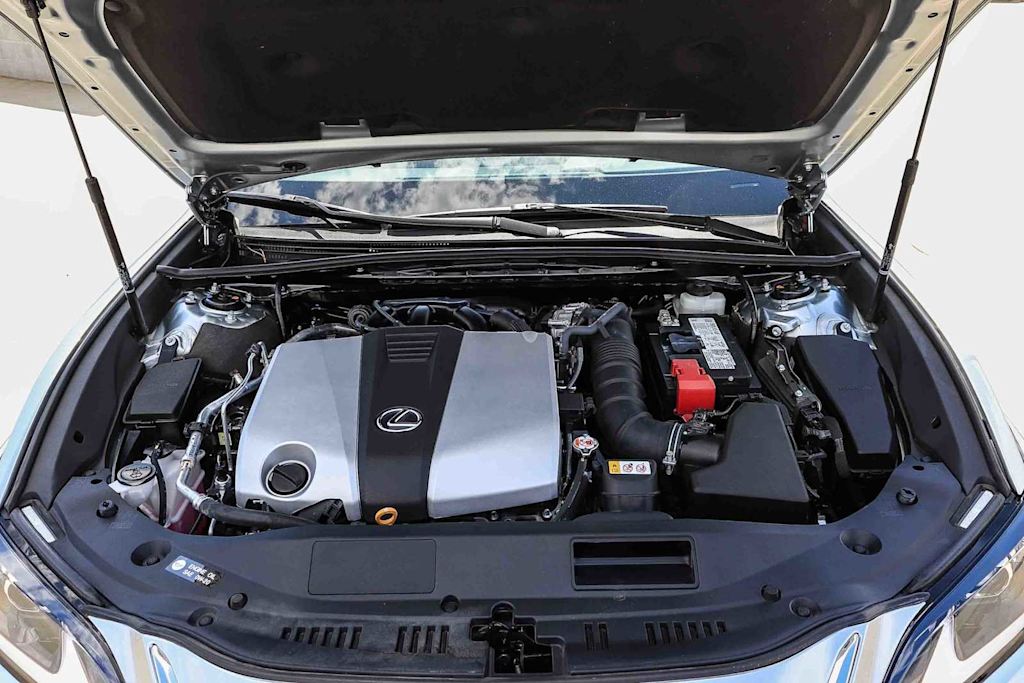 Thumbnail: 2025 Lexus ES - 8
