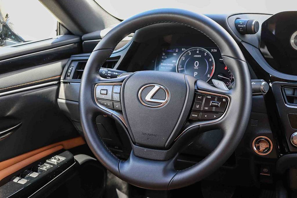 Thumbnail: 2025 Lexus ES - 13