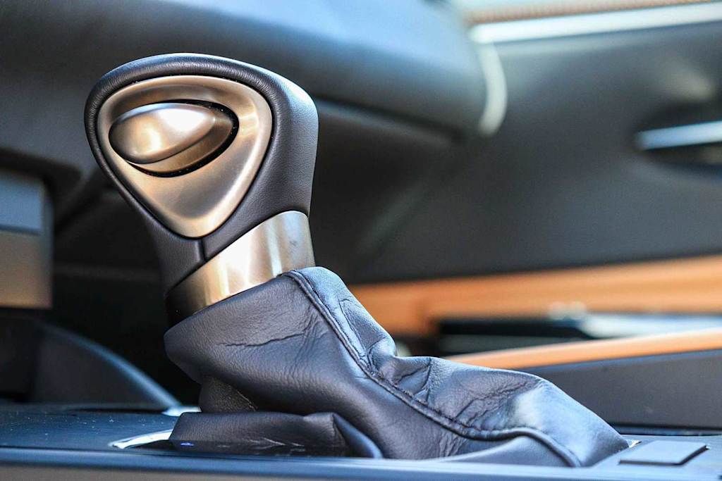 Thumbnail: 2025 Lexus ES - 15