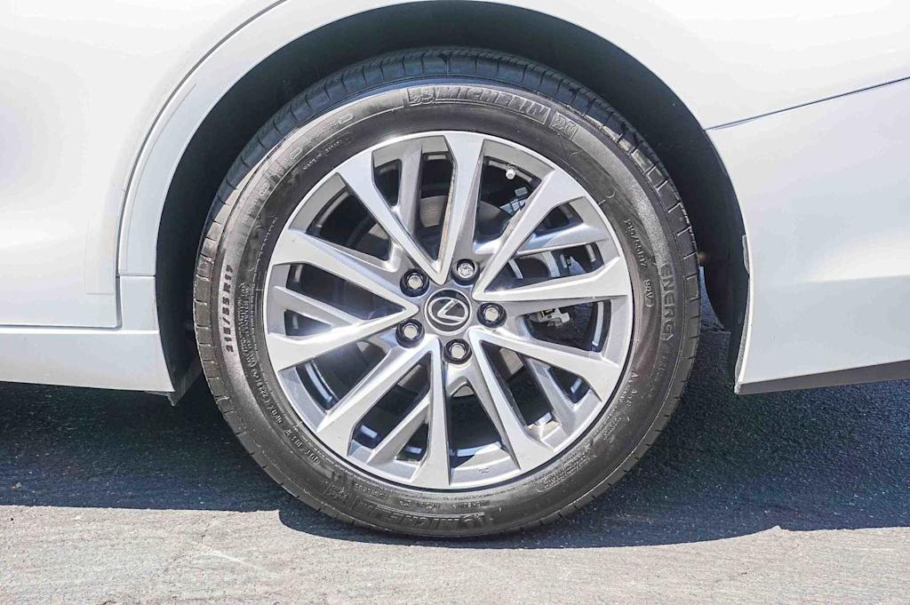 Thumbnail: 2024 Lexus ES - 21