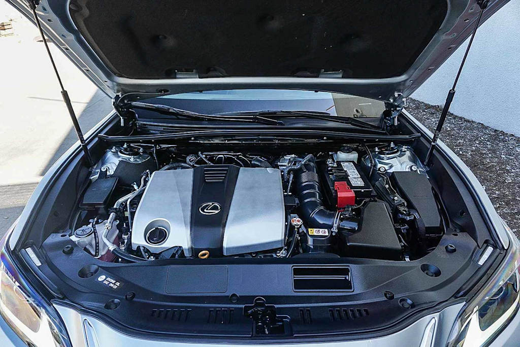Thumbnail: 2025 Lexus ES - 8
