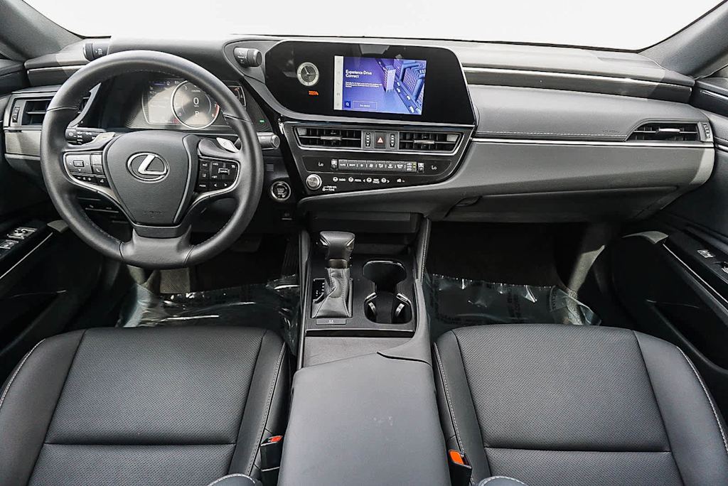 Thumbnail: 2025 Lexus ES - 2