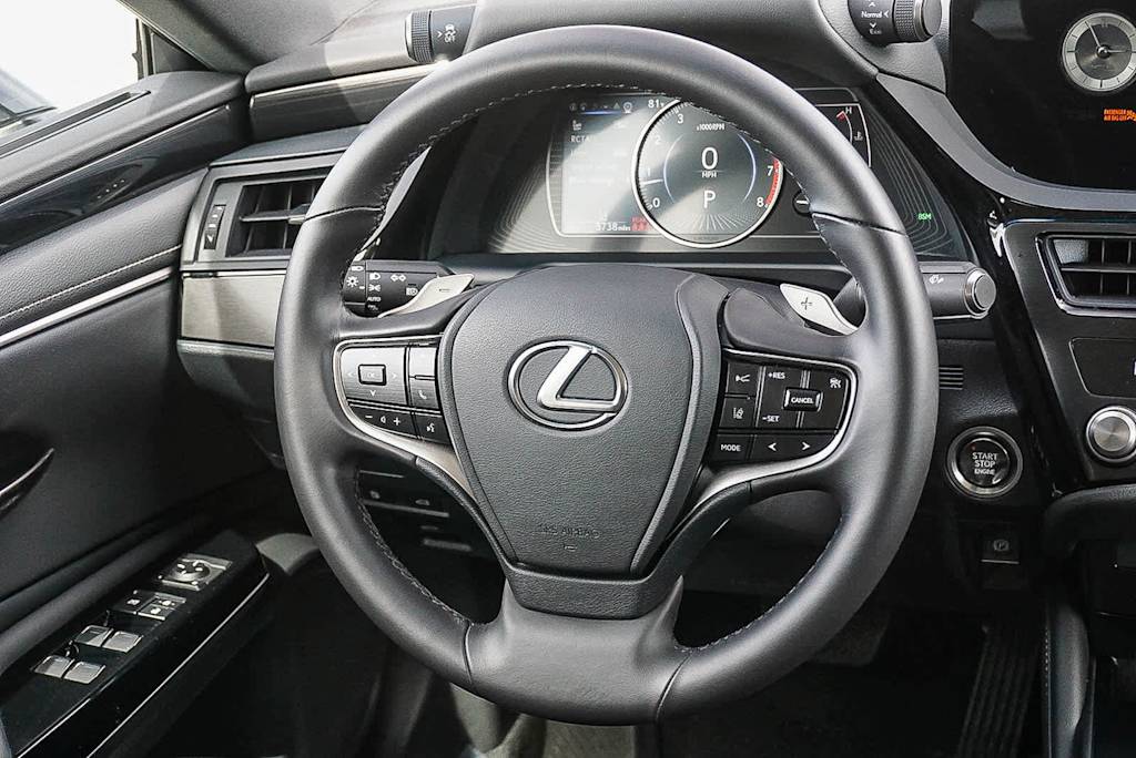 Thumbnail: 2025 Lexus ES - 13