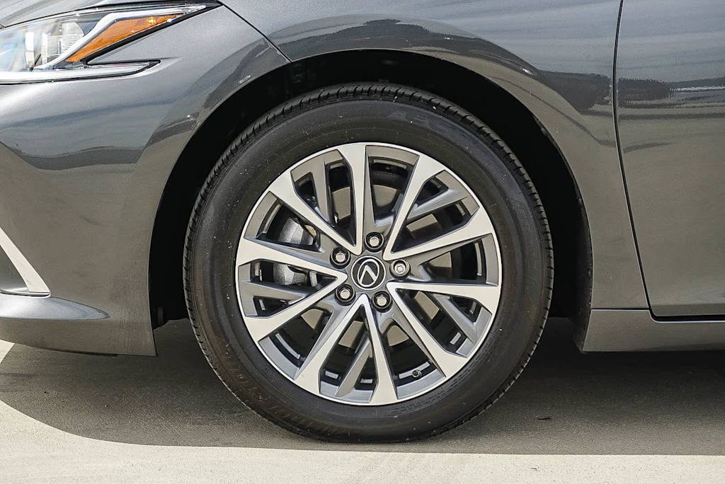 Thumbnail: 2025 Lexus ES - 7