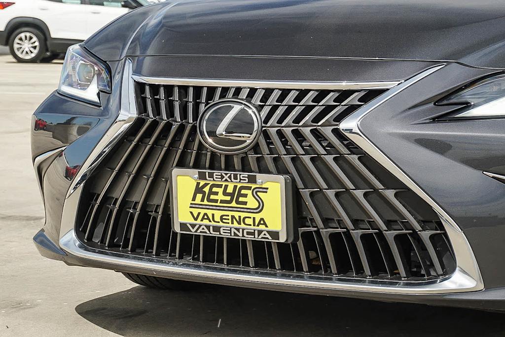 Thumbnail: 2025 Lexus ES - 6