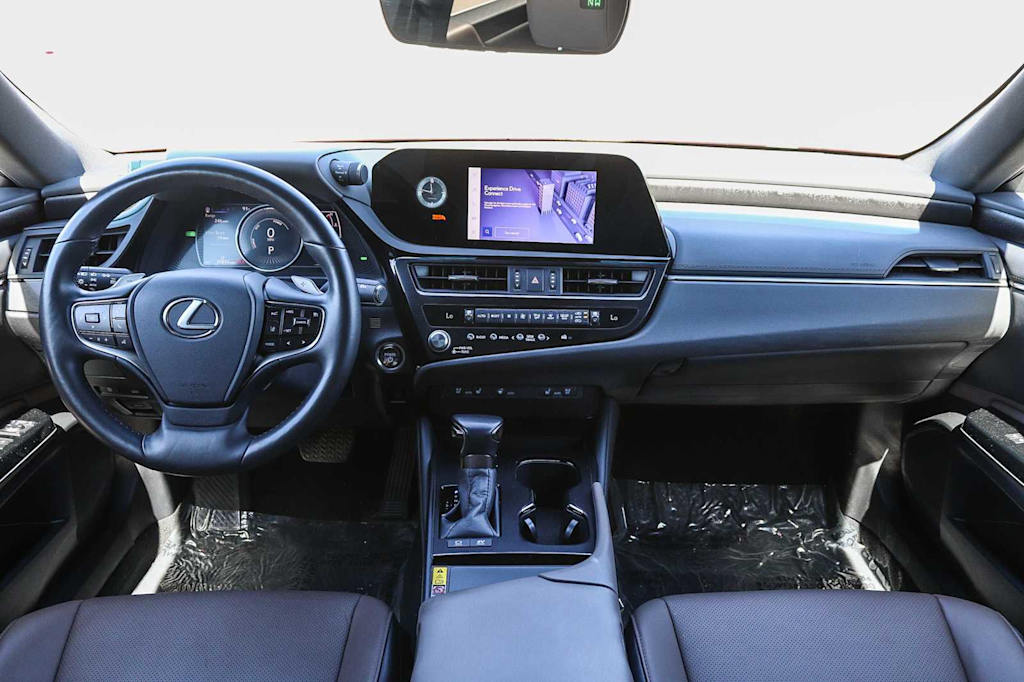 Thumbnail: 2025 Lexus ES - 2