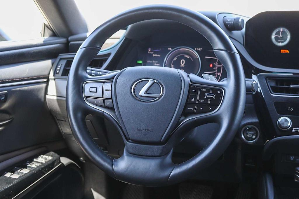 Thumbnail: 2025 Lexus ES - 8