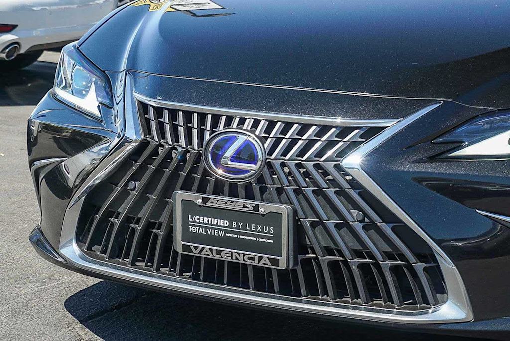 Thumbnail: 2022 Lexus ES - 6