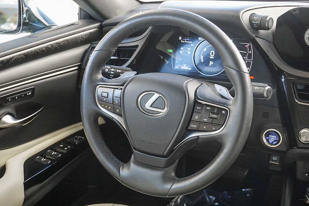 Thumbnail: 2022 Lexus ES - 12