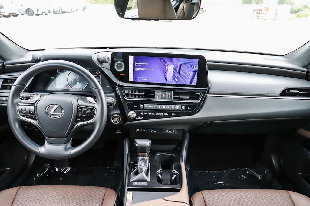 Thumbnail: 2025 Lexus ES - 2