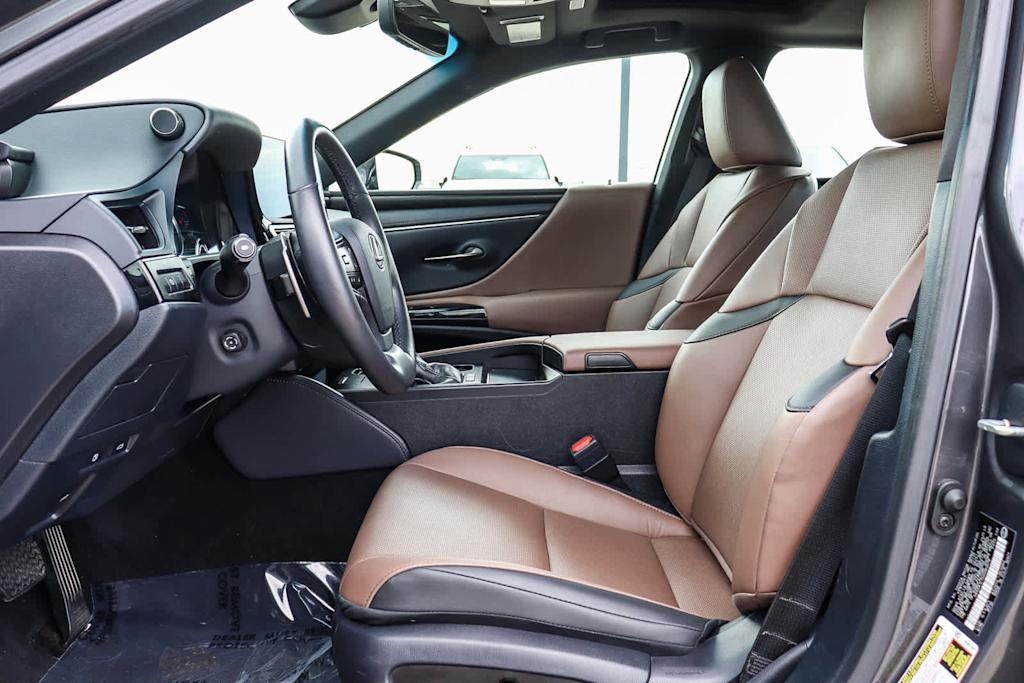 Thumbnail: 2025 Lexus ES - 11