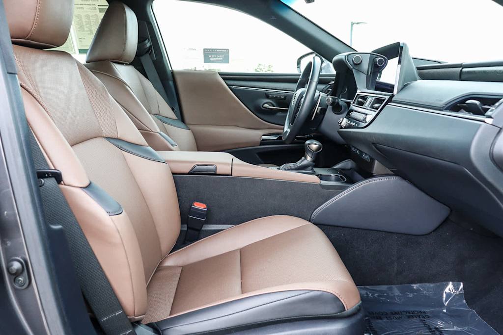 Thumbnail: 2025 Lexus ES - 10