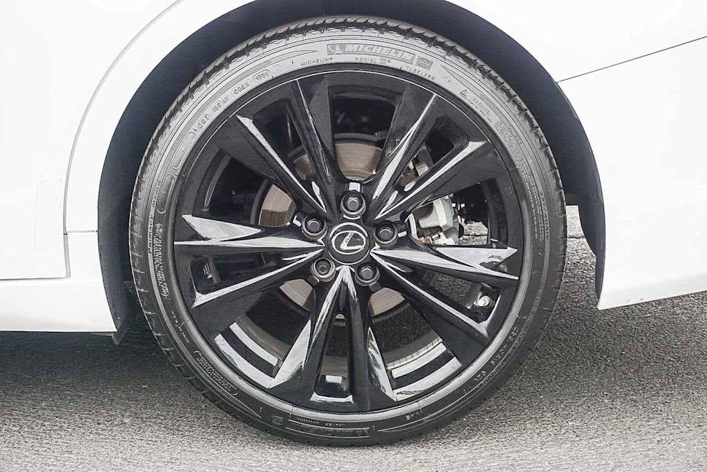 Thumbnail: 2025 Lexus ES - 16