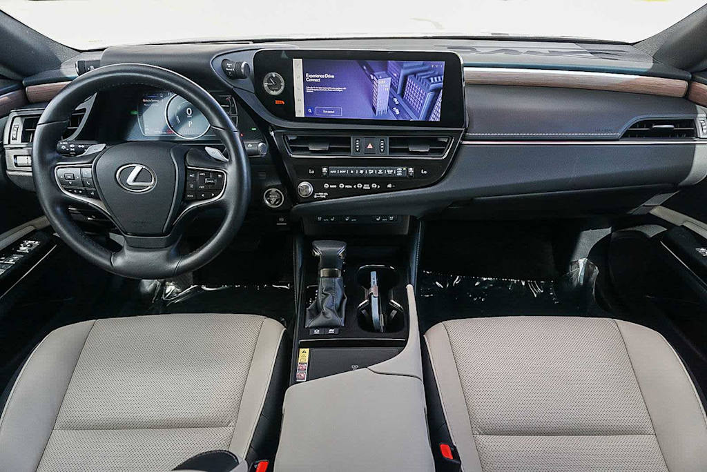 Thumbnail: 2025 Lexus ES - 2