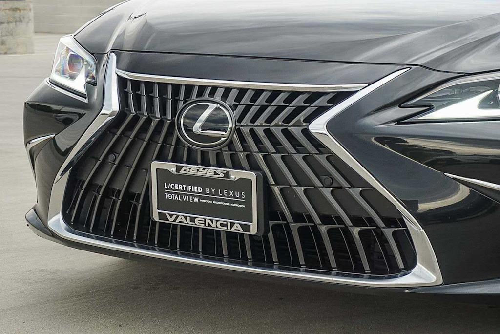 Thumbnail: 2025 Lexus ES - 6